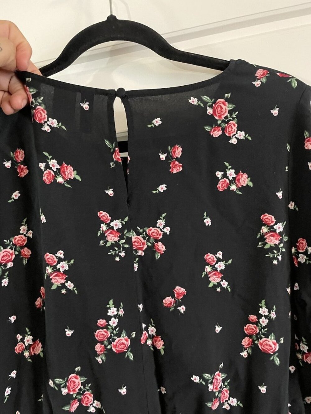 H&M Divided Womens Dress Black Floral Stretch KneeLength 3/4 Sleeve Size 12 - Picture 6 of 16